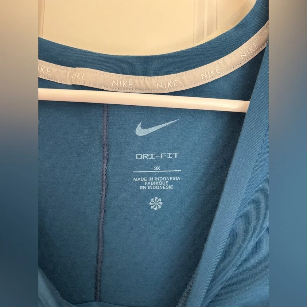 Nike Dri-Fit Long sleeve top